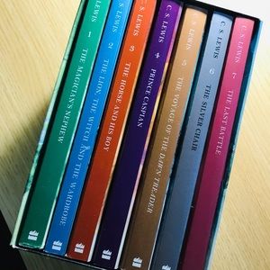 Chronicles of Narnia Box Set (7 books)